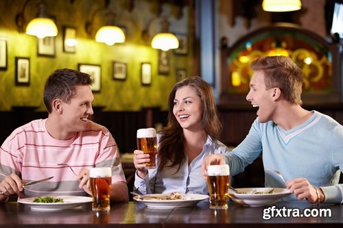 People in Pub stock images - 25 HQ Jpg