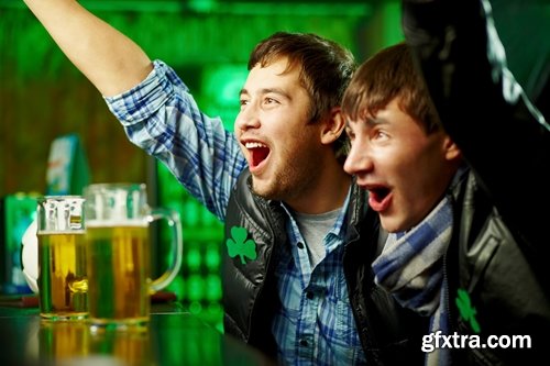 People in Pub stock images - 25 HQ Jpg
