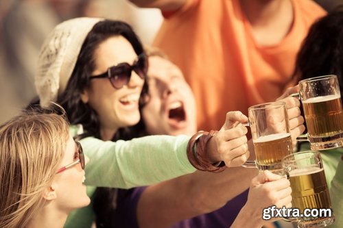 People in Pub stock images - 25 HQ Jpg