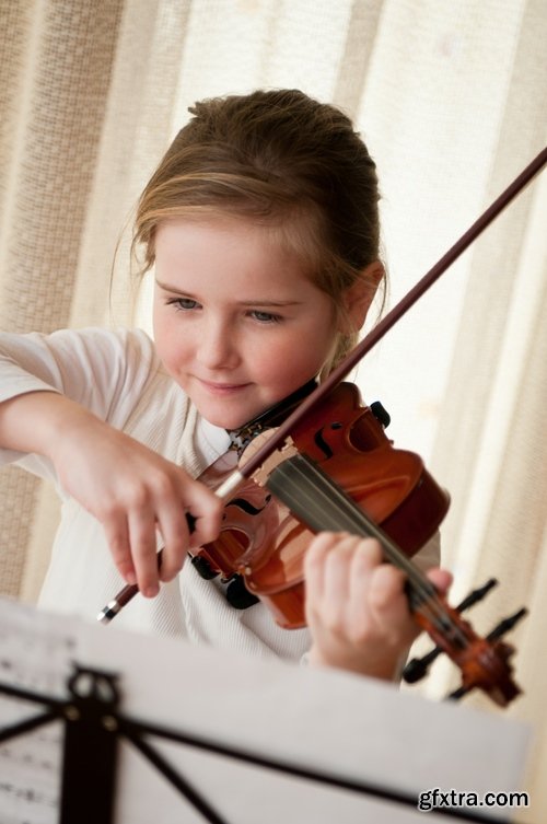 People with musical instruments Stock images - 25 HQ Jpg