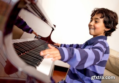 People with musical instruments Stock images - 25 HQ Jpg