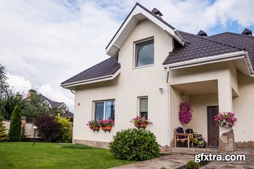 Exterior of a country house and lawn - 25 HQ Jpg