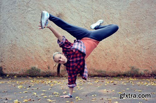 Dancers - 10 UHQ JPEG