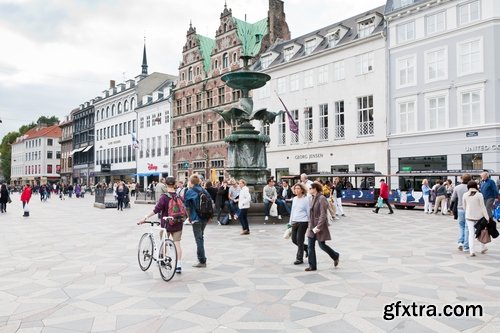 Squares in the cities of the world - 25 HQ Jpg